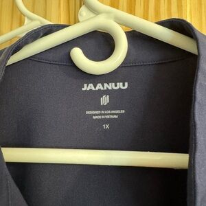 Women’s jaanuu oversized scrub top 1x